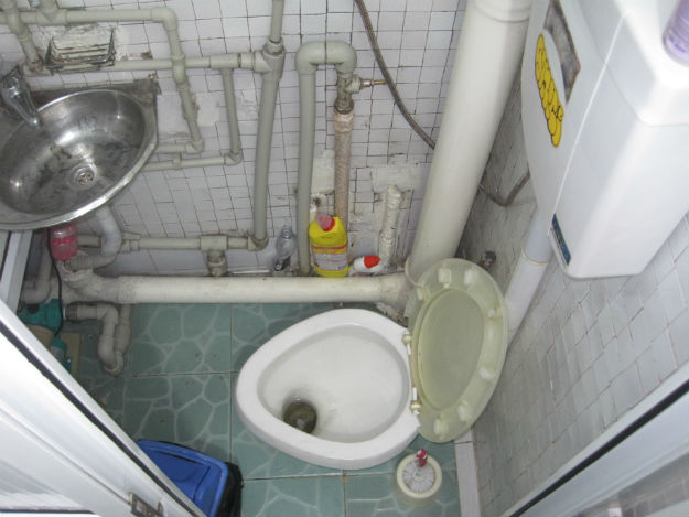 osh guest house toilet