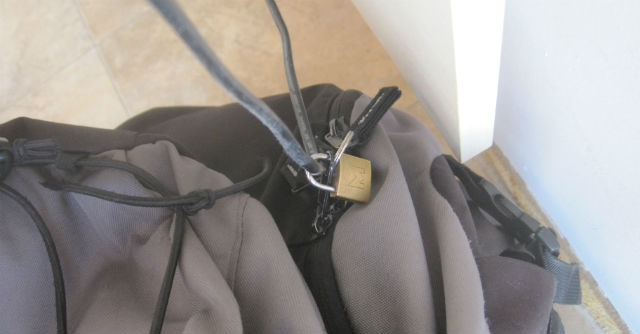 backpack lock trick